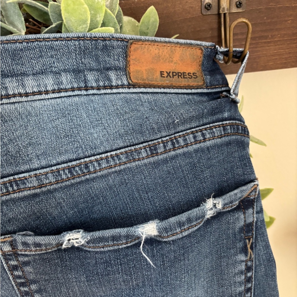 Express Girlfriend High Rise Jeans - Picture 6 of 7